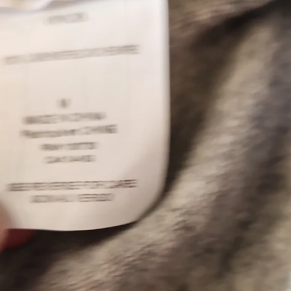 NWT Vince Gray Cashmere Sweater - Picture 9 of 10